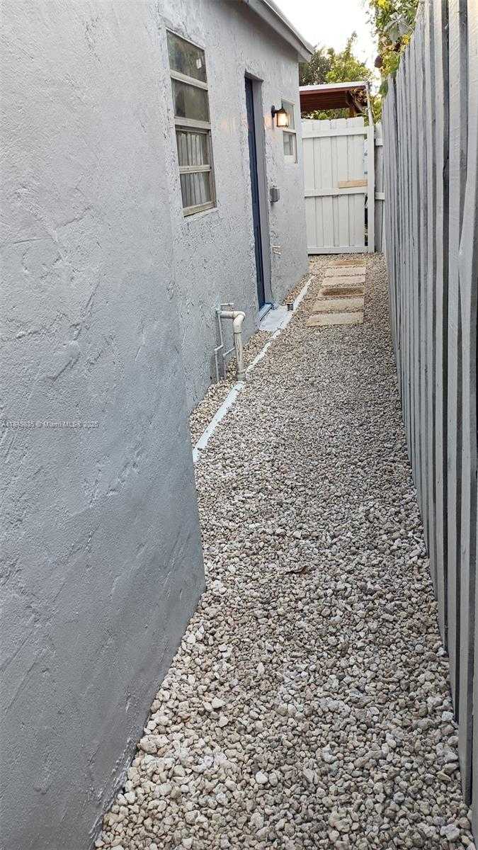 Small Image of 2223 NORTH WEST 32ND ST, Miami Number 20