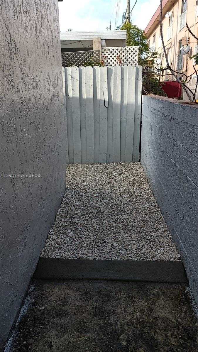 Small Image of 2223 NORTH WEST 32ND ST, Miami Number 22