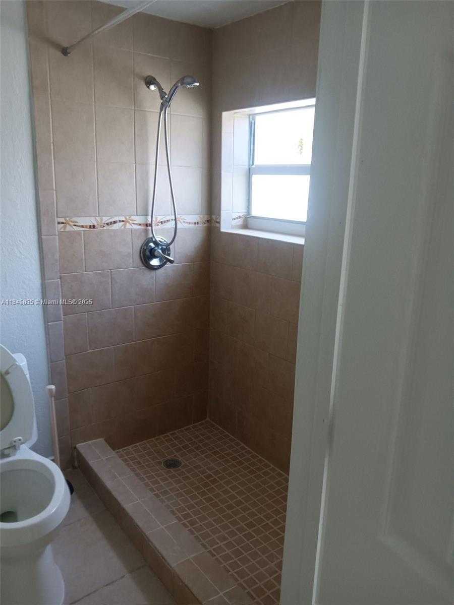 Small Image of 2223 NORTH WEST 32ND ST, Miami Number 28
