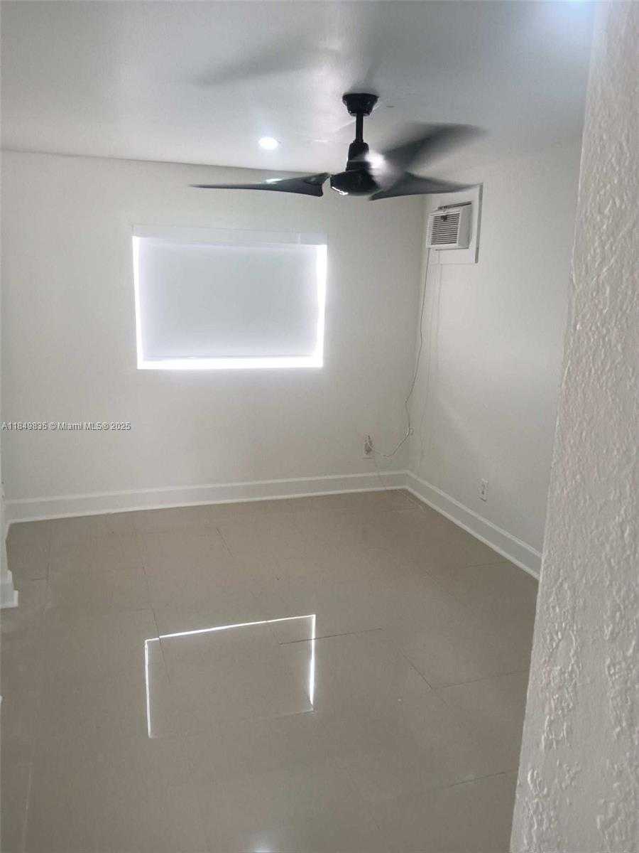 Small Image of 2223 NORTH WEST 32ND ST, Miami Number 31