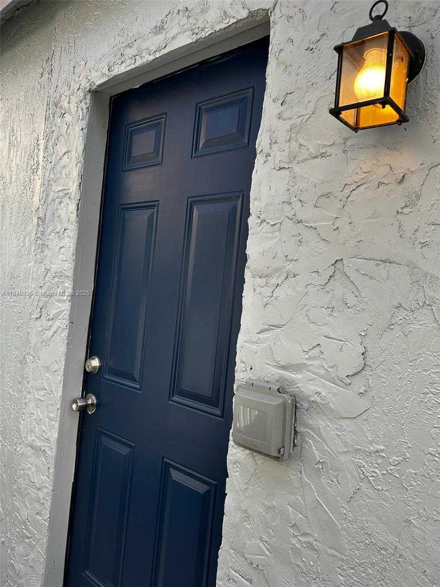 Small Image of 2223 NORTH WEST 32ND ST, Miami Number 36
