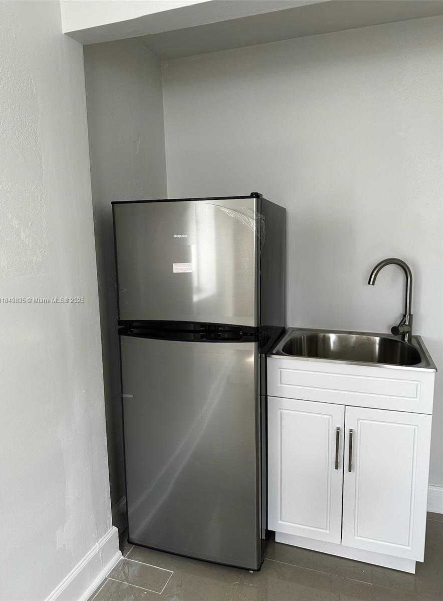 Small Image of 2223 NORTH WEST 32ND ST, Miami Number 46