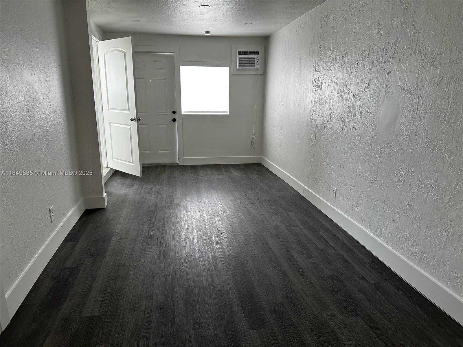 Small Image of 2223 NORTH WEST 32ND ST, Miami Number 50