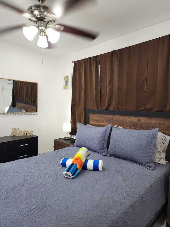 Small Image of 342 VAN BUREN ST #16, Hollywood Number 17