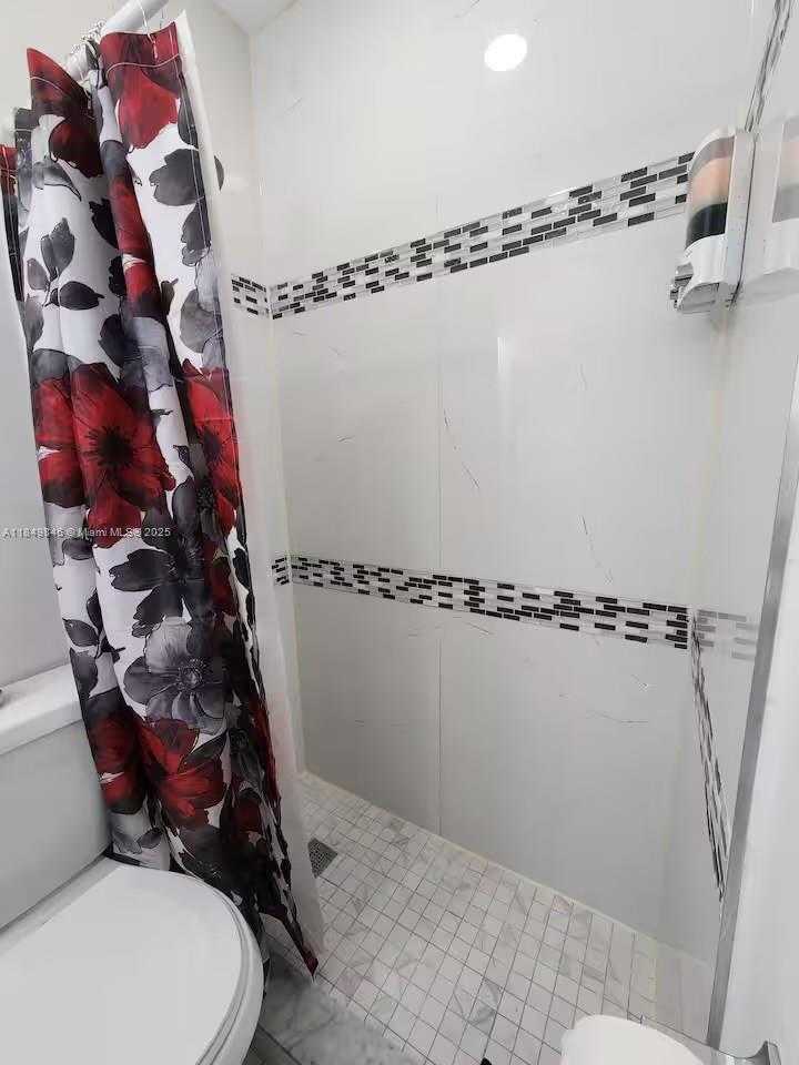 Small Image of 342 VAN BUREN ST #16, Hollywood Number 24