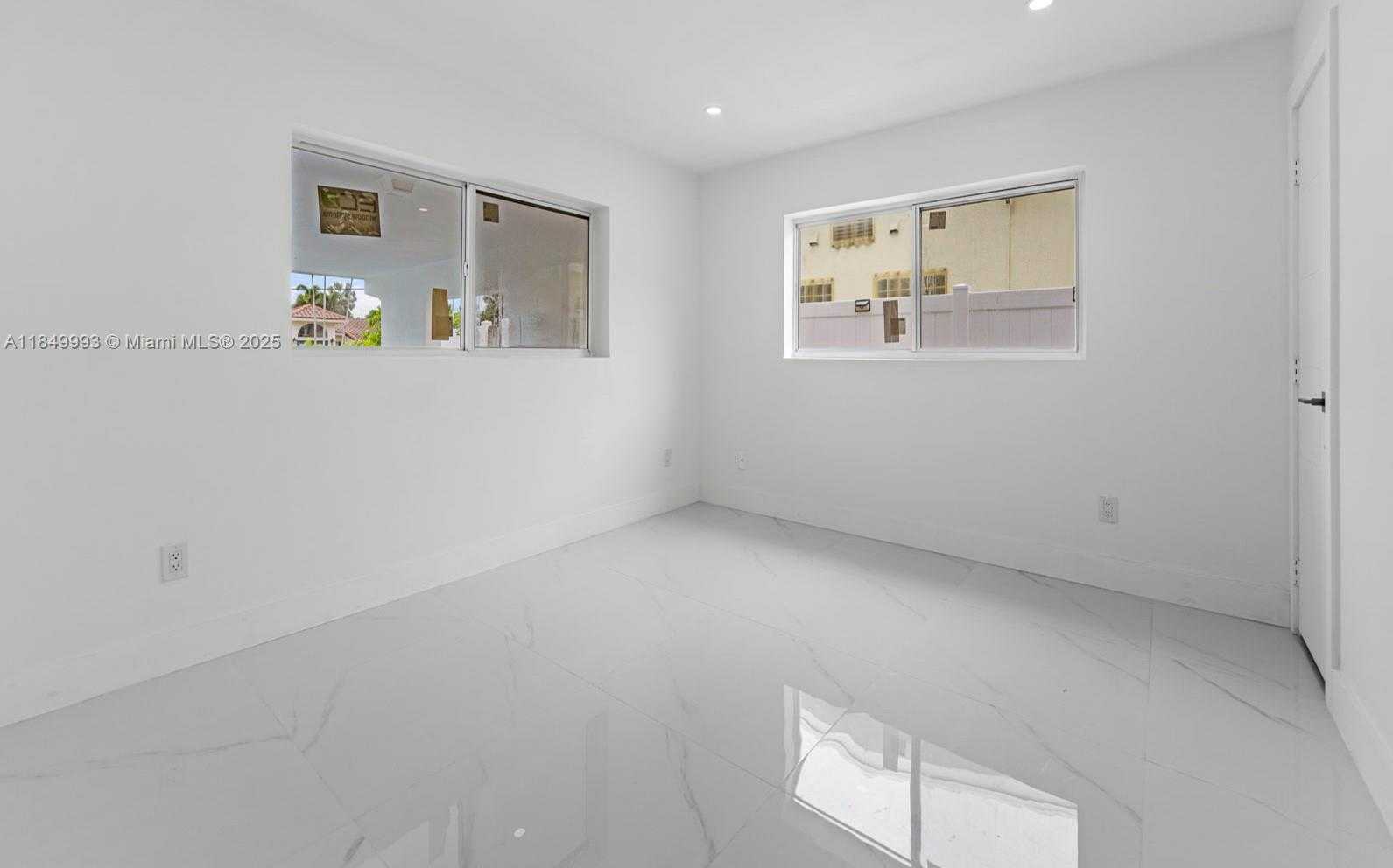 Small Image of 1007 CITRUS ISLE, Fort Lauderdale Number 17