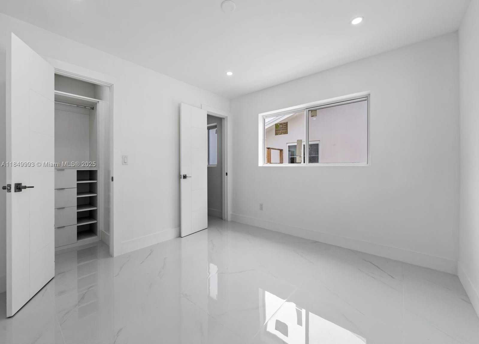 Small Image of 1007 CITRUS ISLE, Fort Lauderdale Number 23