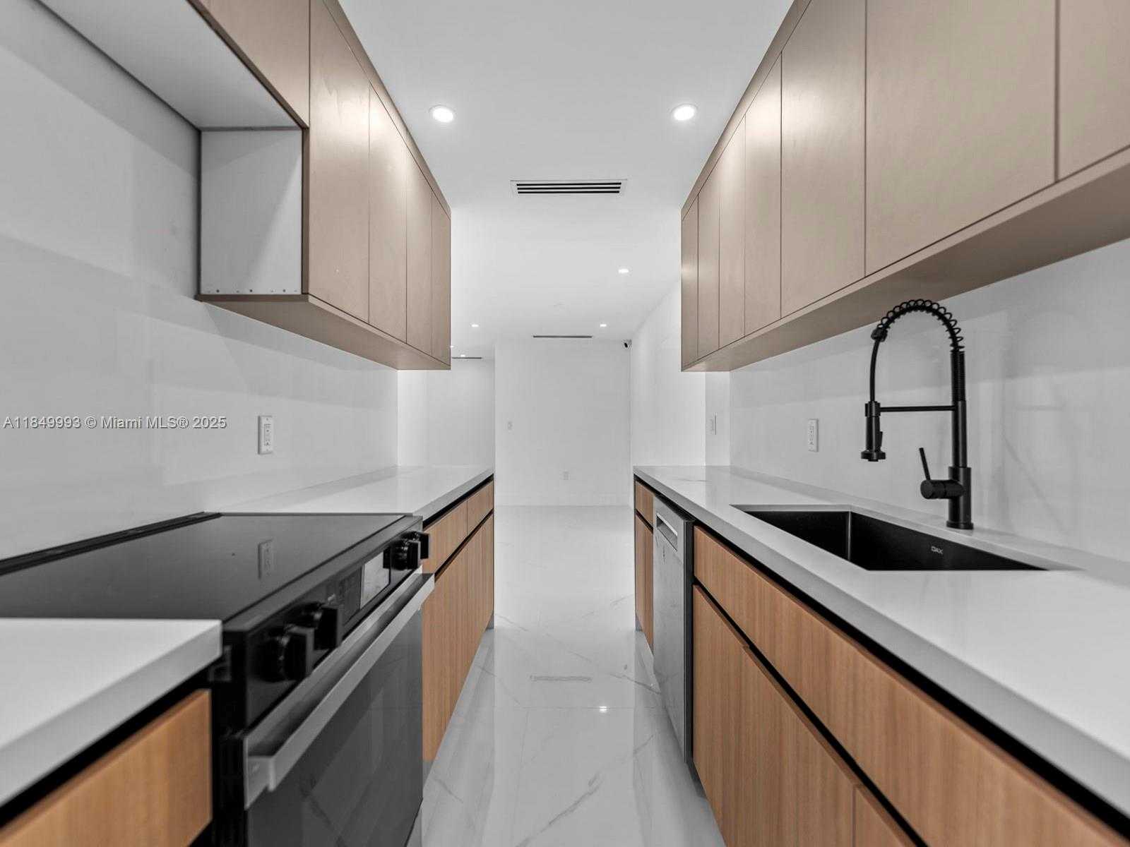 Small Image of 1007 CITRUS ISLE, Fort Lauderdale Number 26