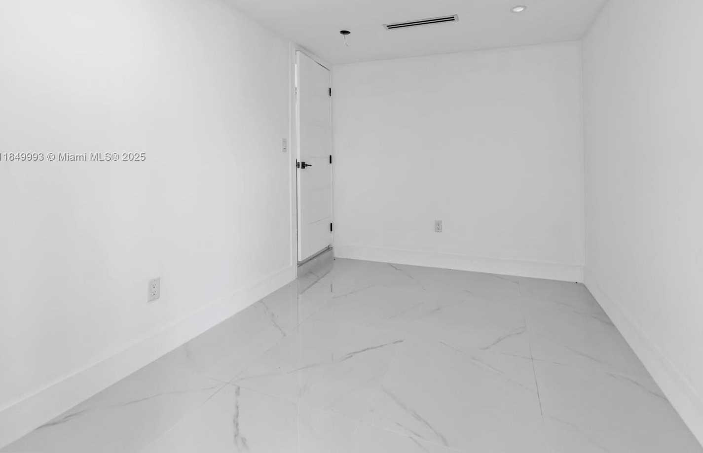 Small Image of 1007 CITRUS ISLE, Fort Lauderdale Number 30
