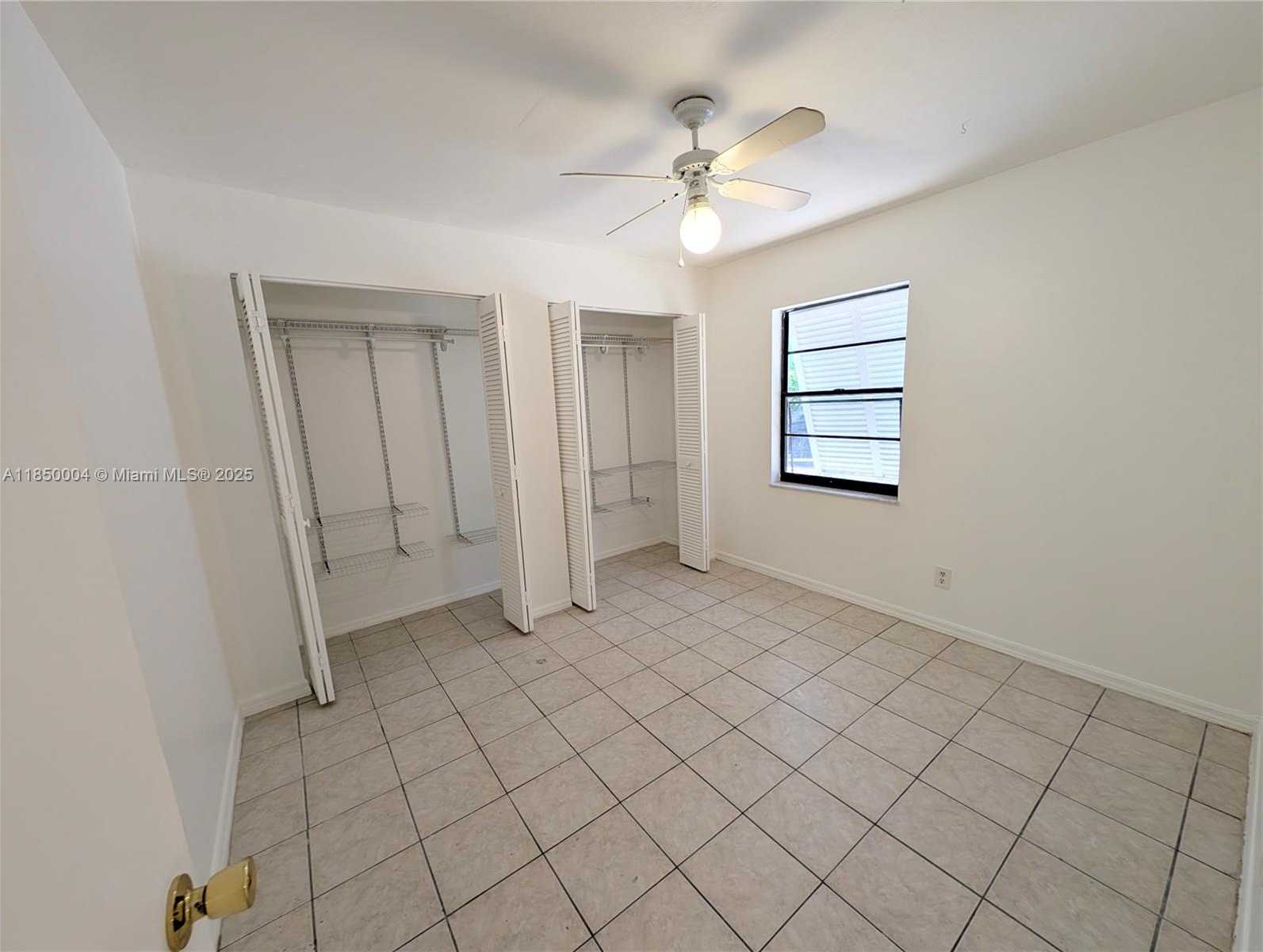 Small Image of 915 TURTLE COVE LN #2, Vero Beach Number 7