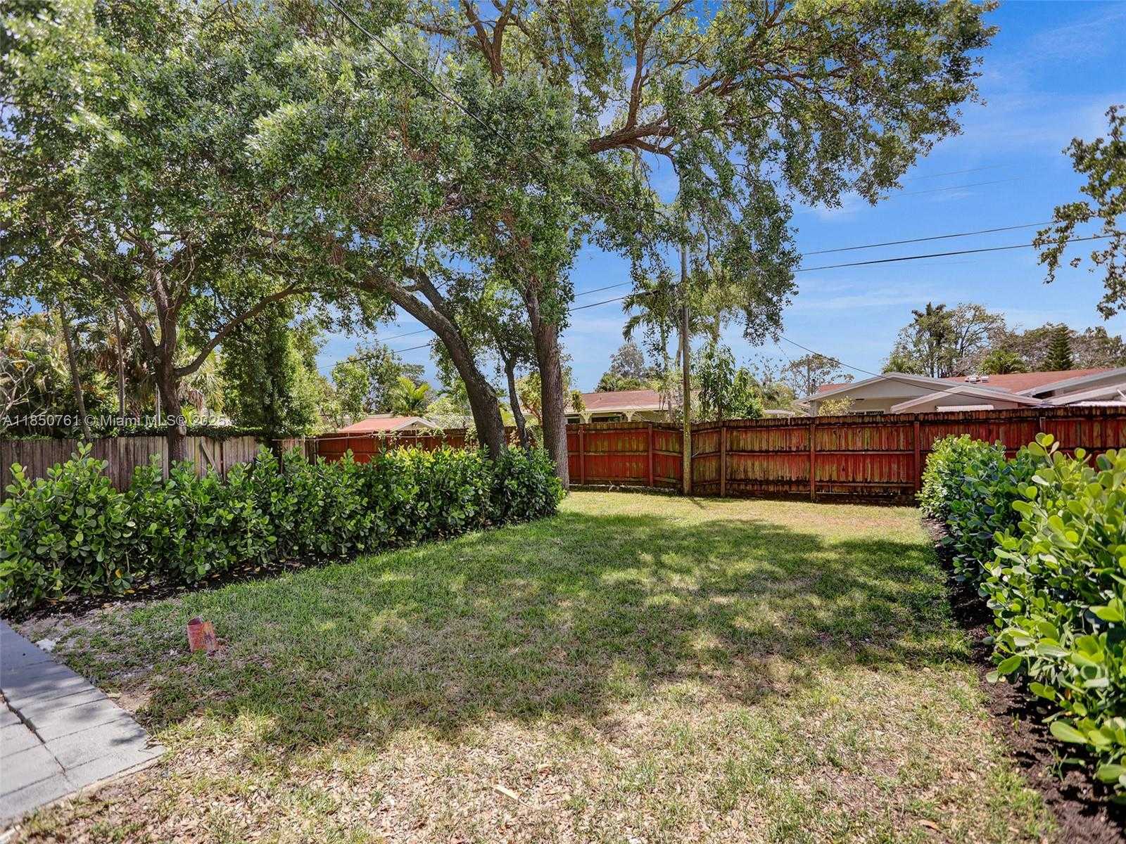 Small Image of 950 SOUTH WEST 29TH ST, Fort Lauderdale Number 7