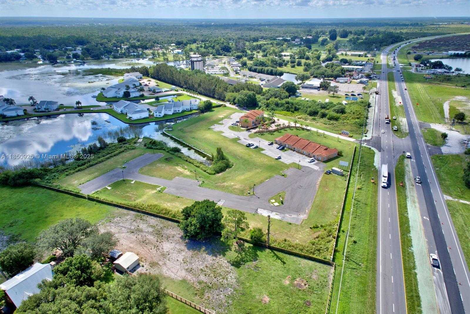 Small Image of 2105 SOUTH US 27 HIGHWAY S #9, Lake Placid Number 18