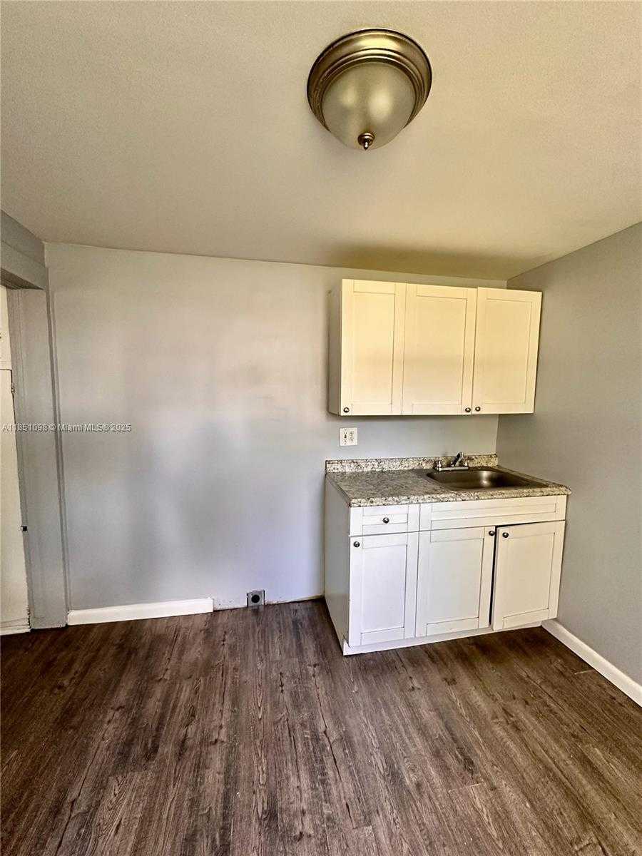 Small Image of 6326 NORTH WEST 4TH AVE, Miami Number 6