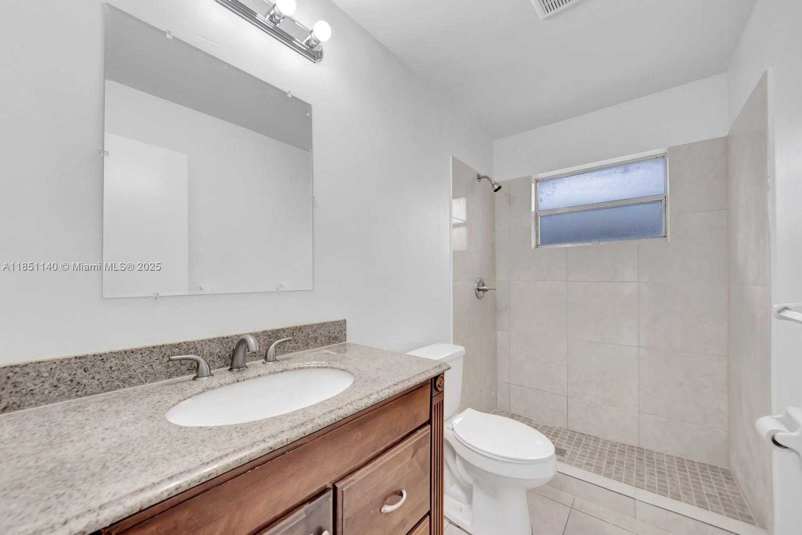 Small Image of 2610 RIVERLAND DR #2, Fort Lauderdale Number 11
