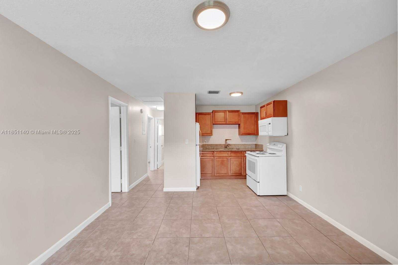 Small Image of 2610 RIVERLAND DR #2, Fort Lauderdale Number 17