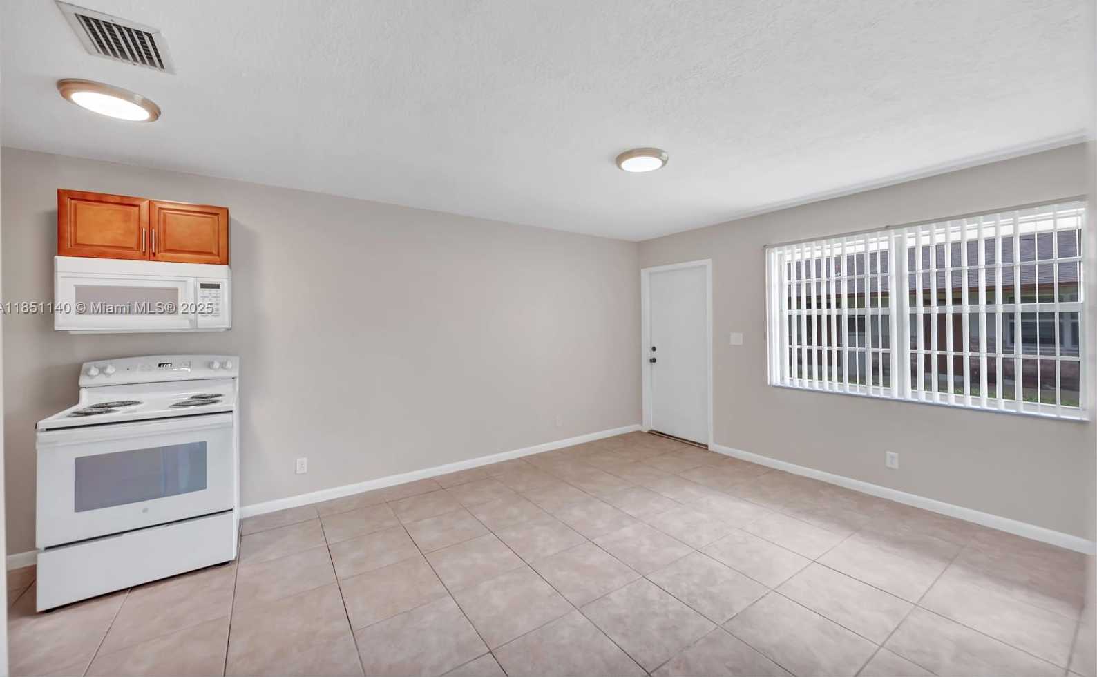 Small Image of 2610 RIVERLAND DR #2, Fort Lauderdale Number 20