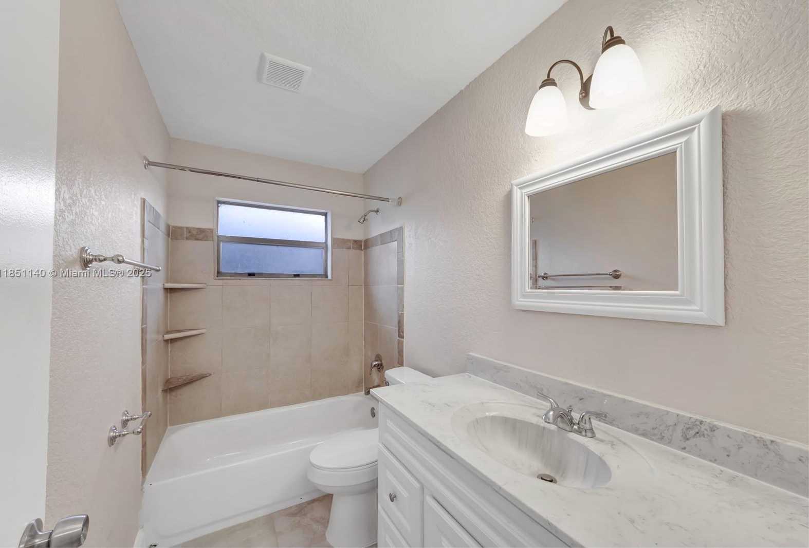 Small Image of 2610 RIVERLAND DR #2, Fort Lauderdale Number 31
