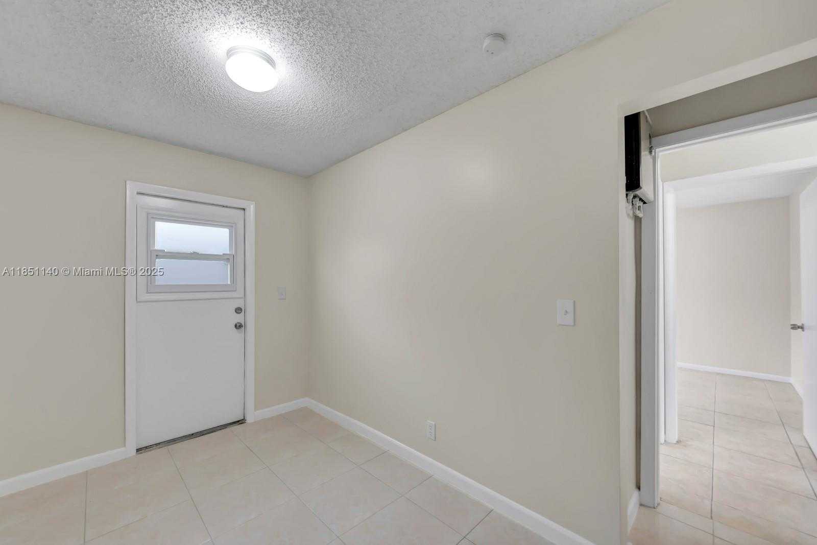 Small Image of 2610 RIVERLAND DR #2, Fort Lauderdale Number 8