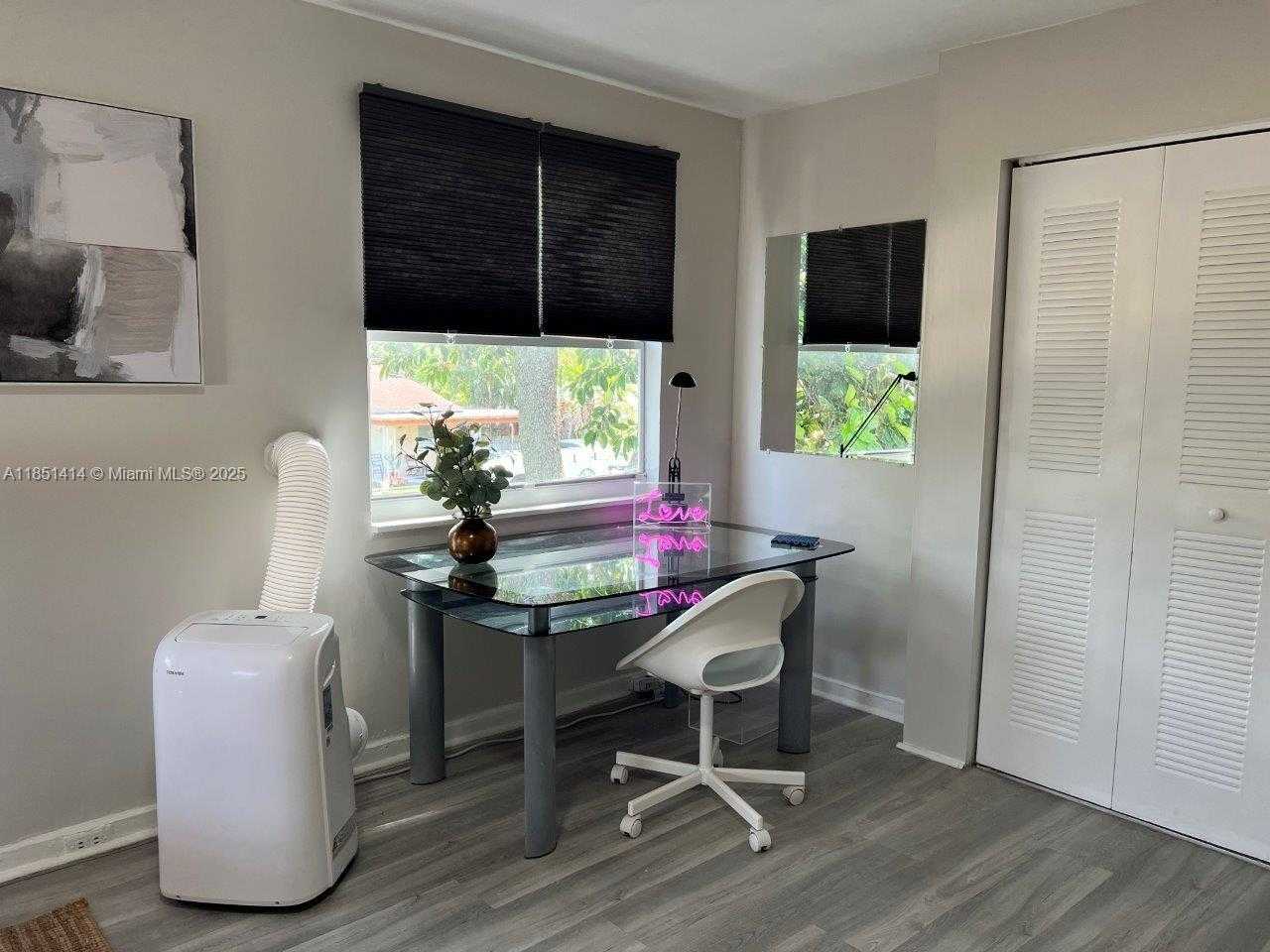 Small Image of 2205 ROOSEVELT ST, Hollywood Number 10