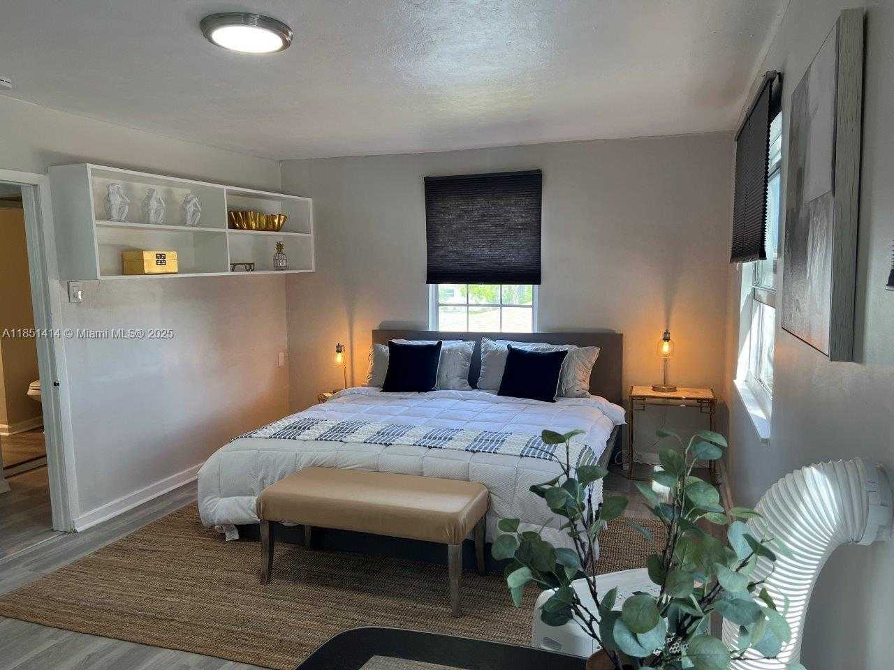 Small Image of 2205 ROOSEVELT ST, Hollywood Number 13
