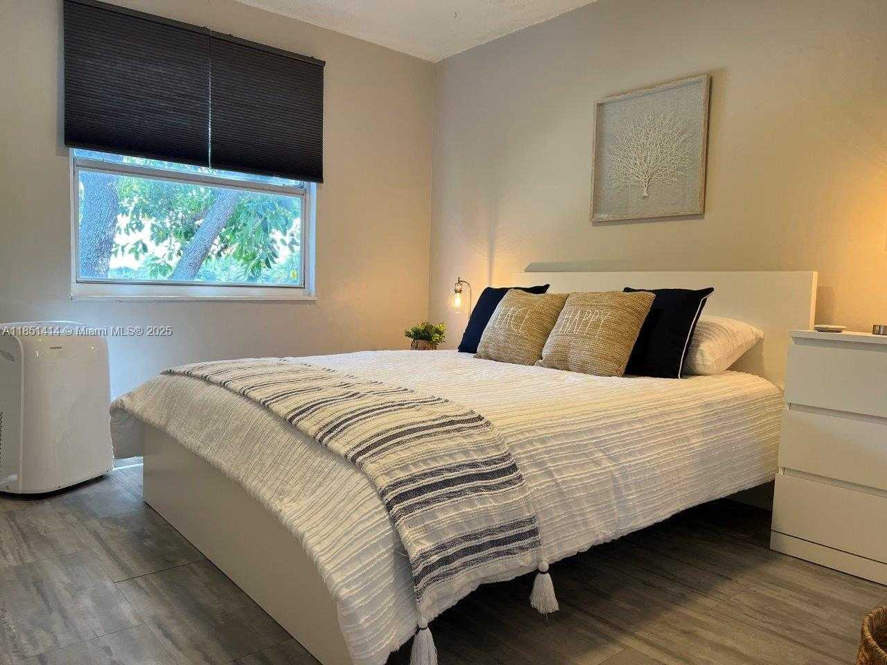 Small Image of 2205 ROOSEVELT ST, Hollywood Number 19