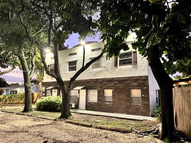 Small Image of 2205 ROOSEVELT ST, Hollywood Number 2