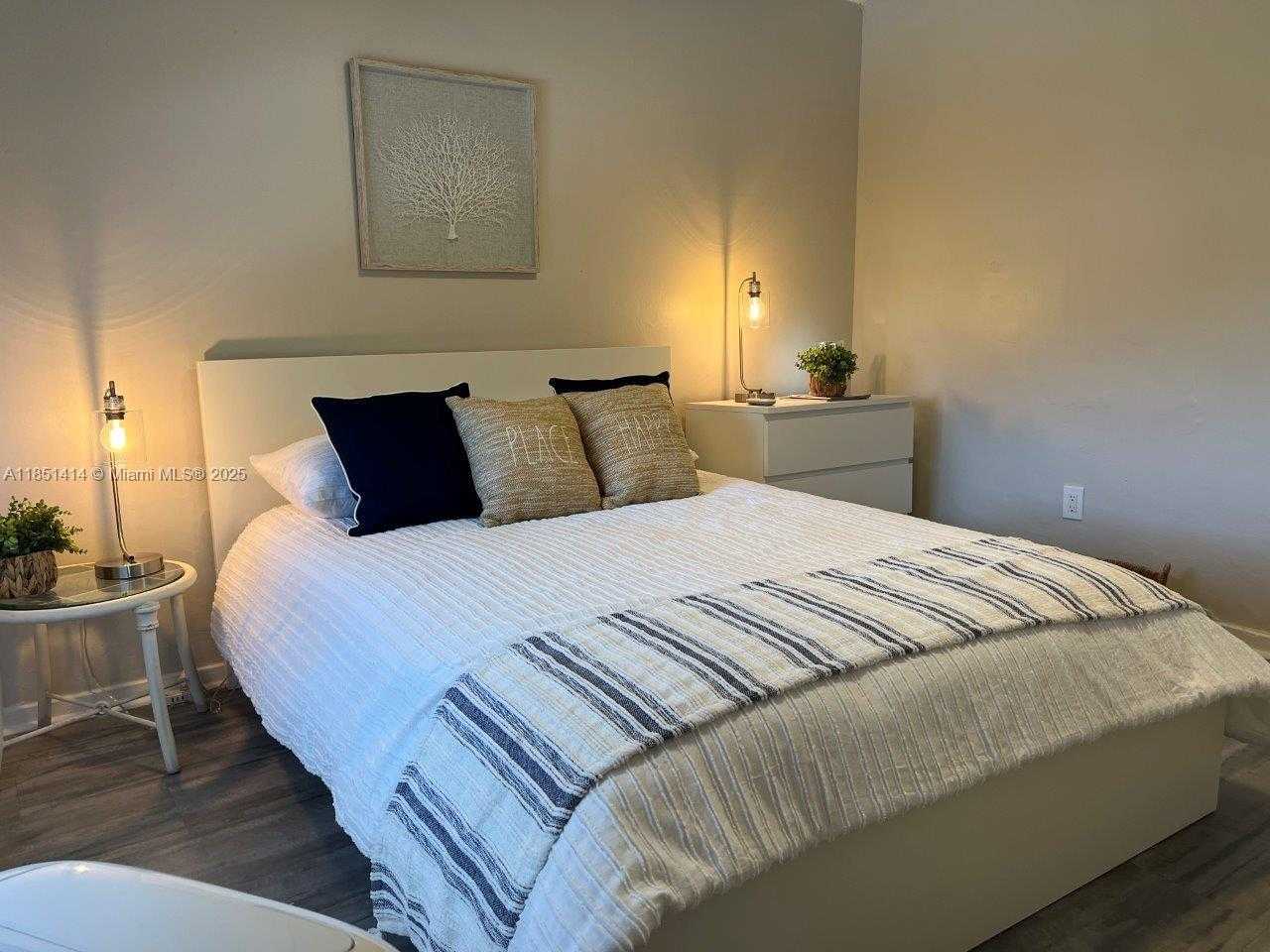 Small Image of 2205 ROOSEVELT ST, Hollywood Number 20