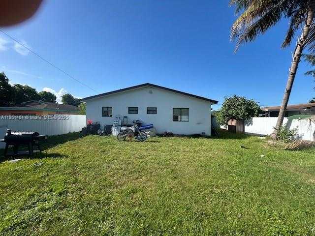 Small Image of 3066 NORTH WEST 92ND ST, Miami Number 15