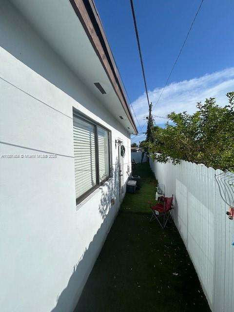 Small Image of 3066 NORTH WEST 92ND ST, Miami Number 6