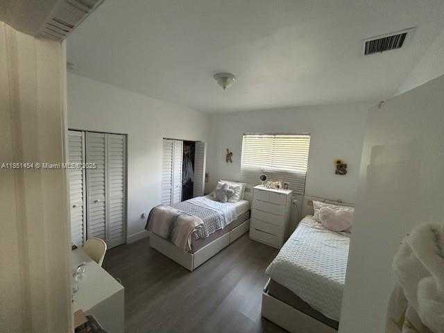 Small Image of 3066 NORTH WEST 92ND ST, Miami Number 9