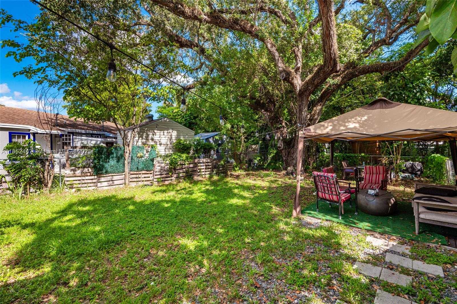 Small Image of 1521 NORTH EAST 131ST ST, North Miami Number 17