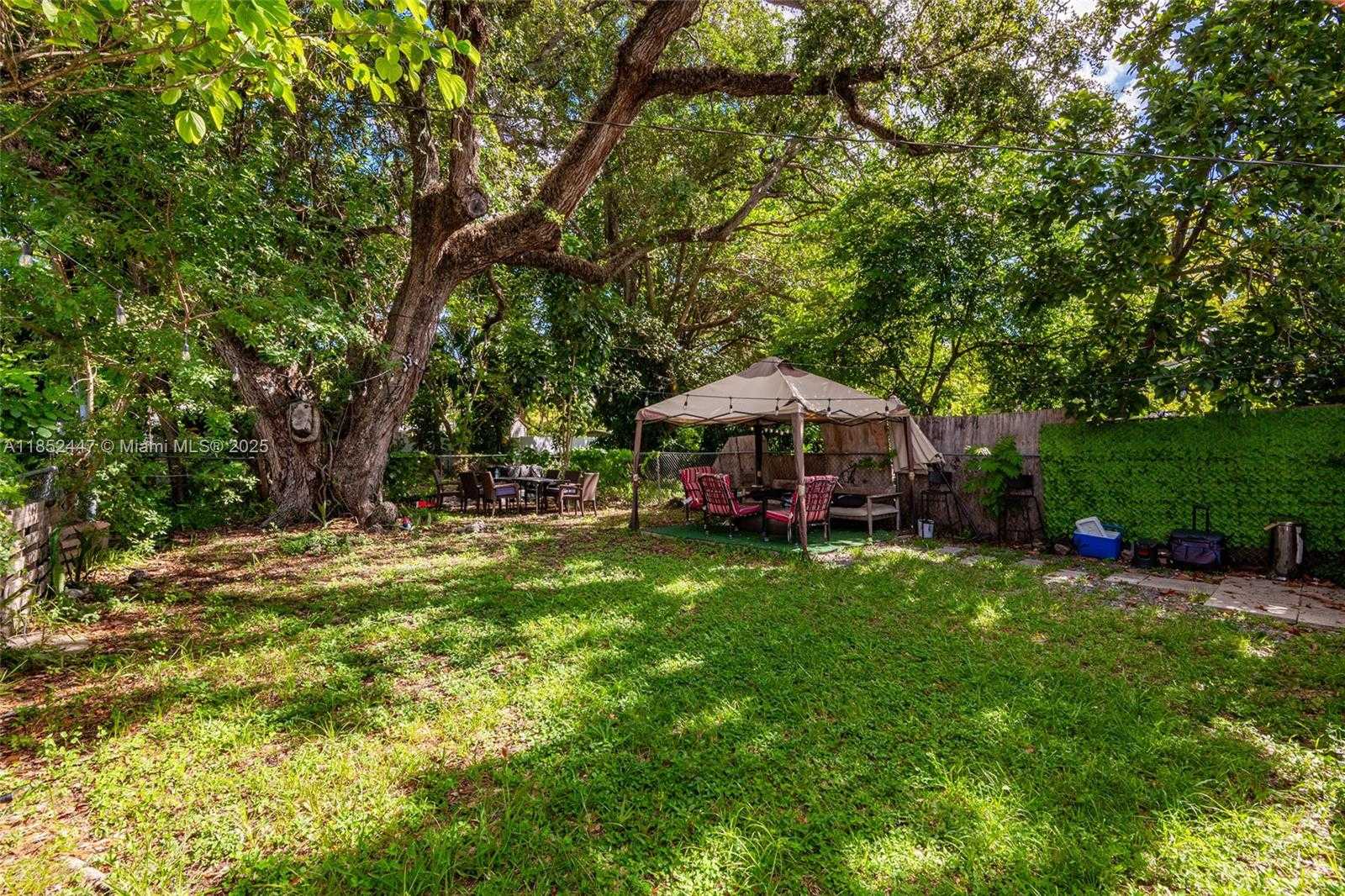 Small Image of 1521 NORTH EAST 131ST ST, North Miami Number 18
