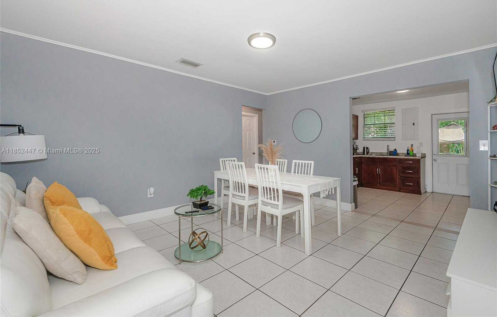 Small Image of 1521 NORTH EAST 131ST ST, North Miami Number 2
