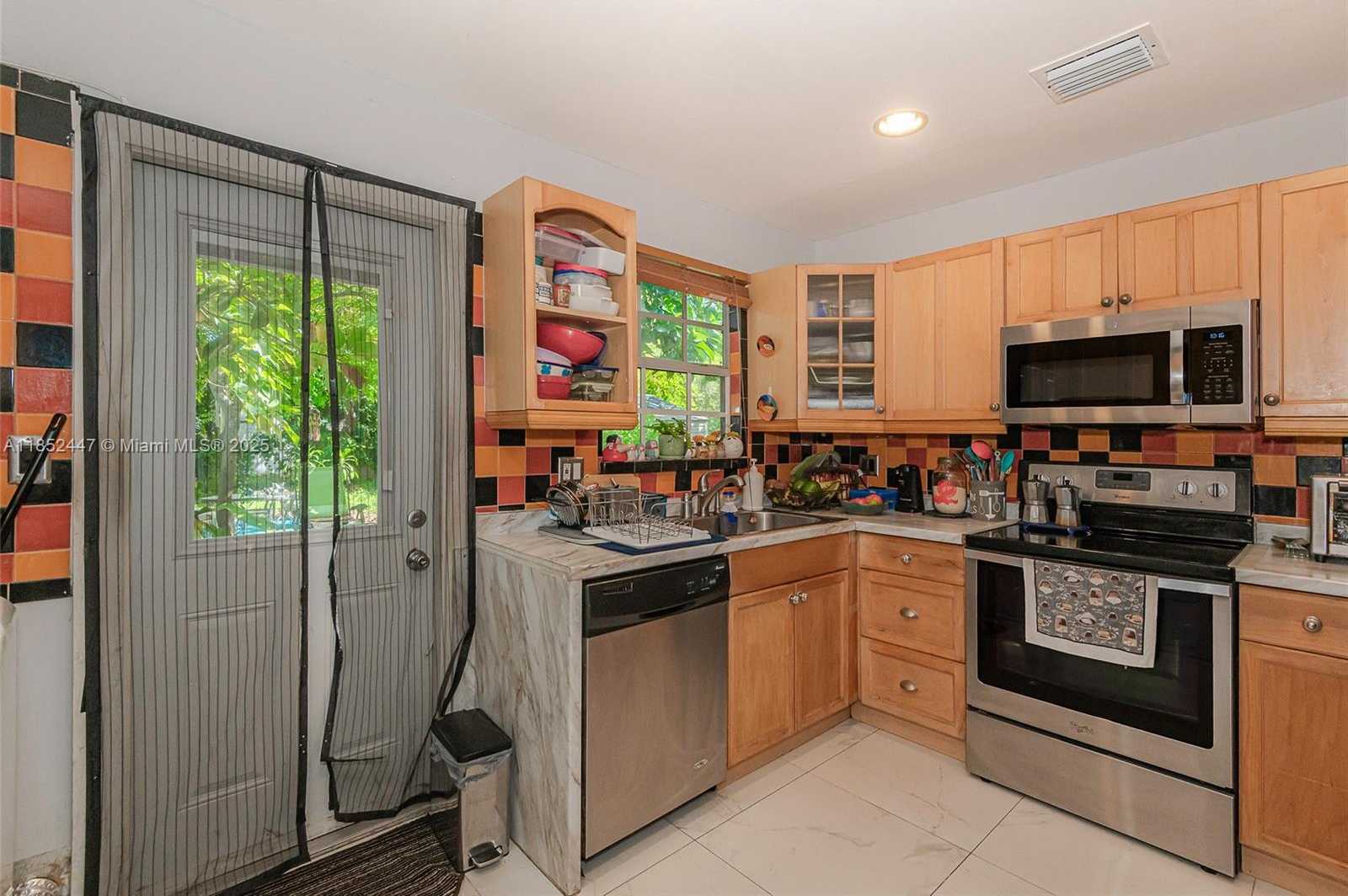 Small Image of 1521 NORTH EAST 131ST ST, North Miami Number 24