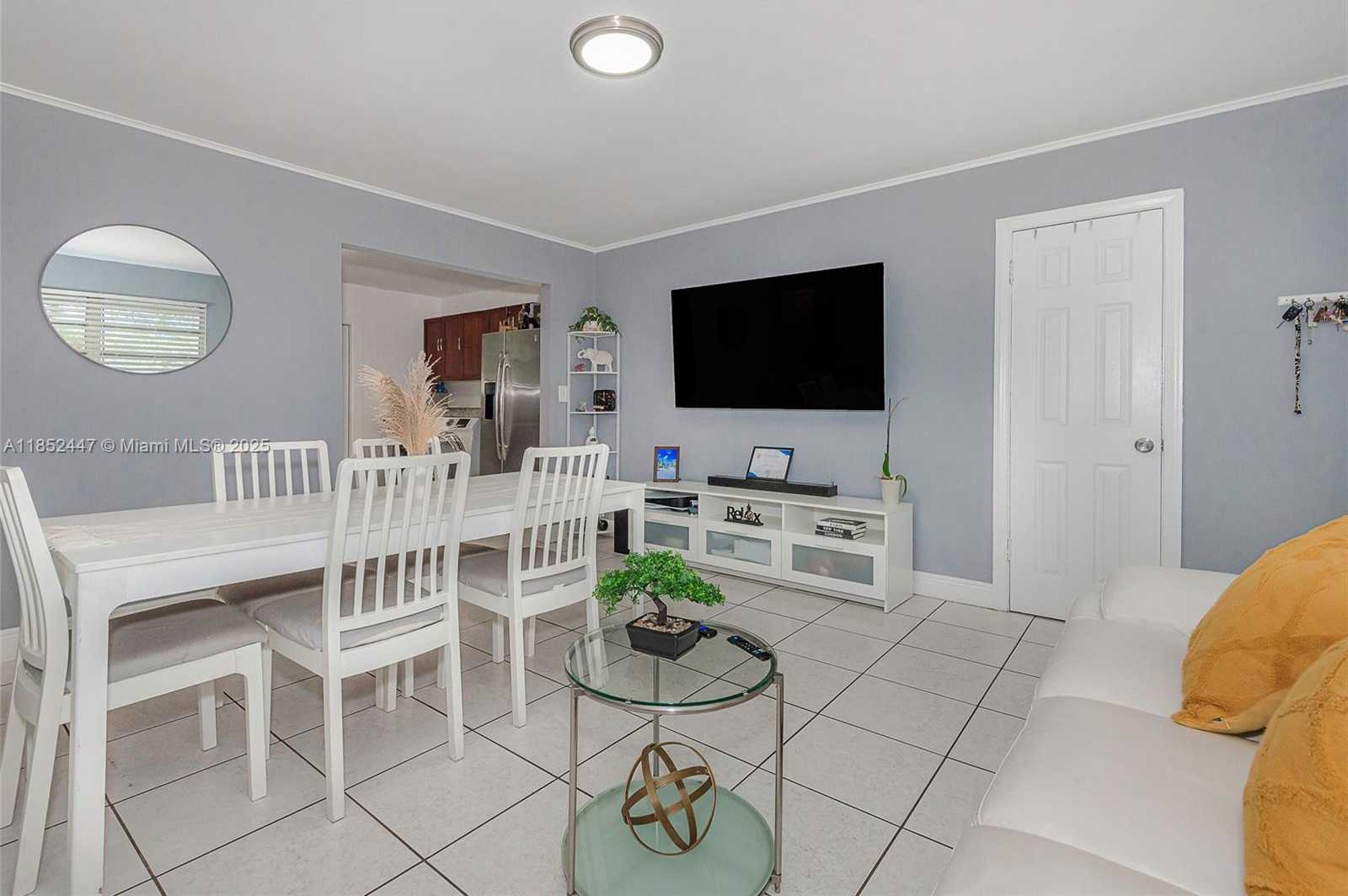 Small Image of 1521 NORTH EAST 131ST ST, North Miami Number 3