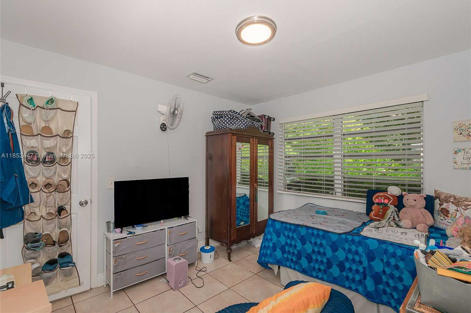 Small Image of 1521 NORTH EAST 131ST ST, North Miami Number 30