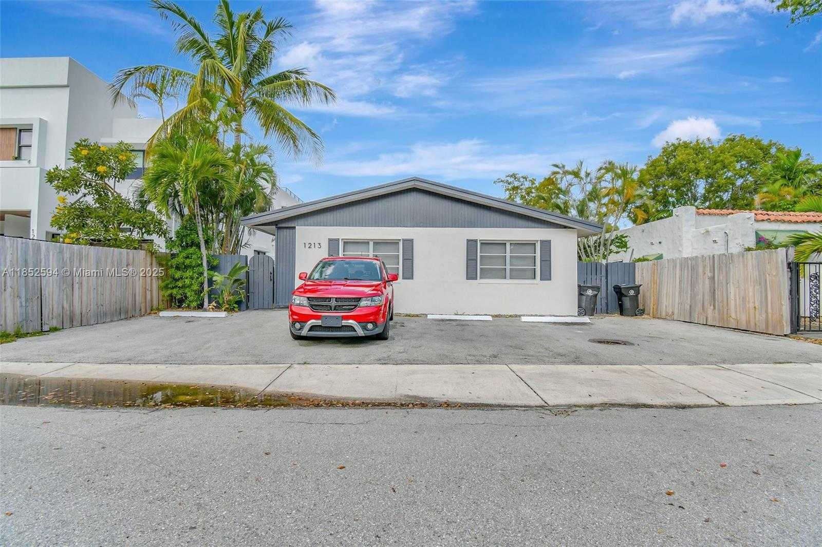 Small Image of 1213 SOUTH EAST 1ST ST, Fort Lauderdale Number 4