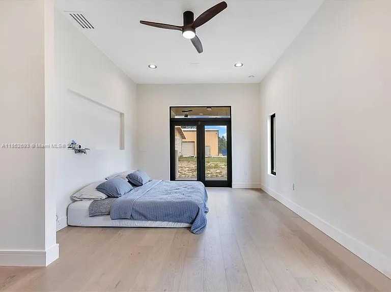 Small Image of 19925 SOUTH QUINELLA STREET, Orlando Number 18