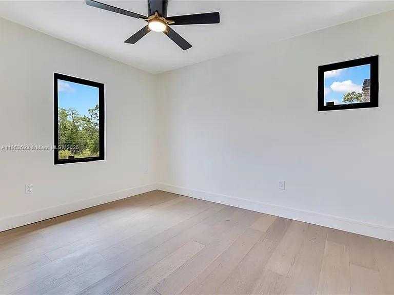 Small Image of 19925 SOUTH QUINELLA STREET, Orlando Number 24