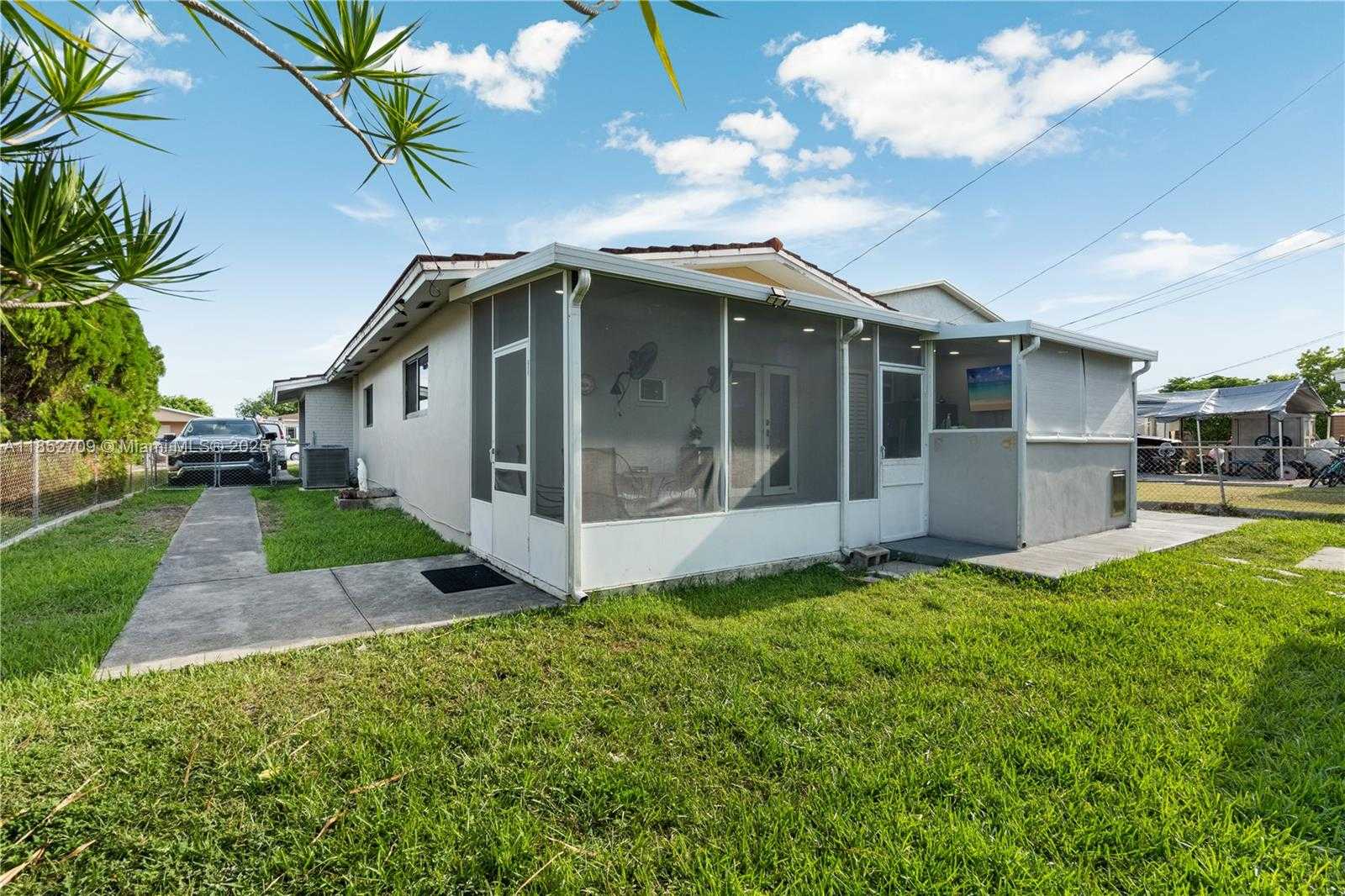 Small Image of 9311 SOUTH WEST 37TH ST #3, Miami Number 29