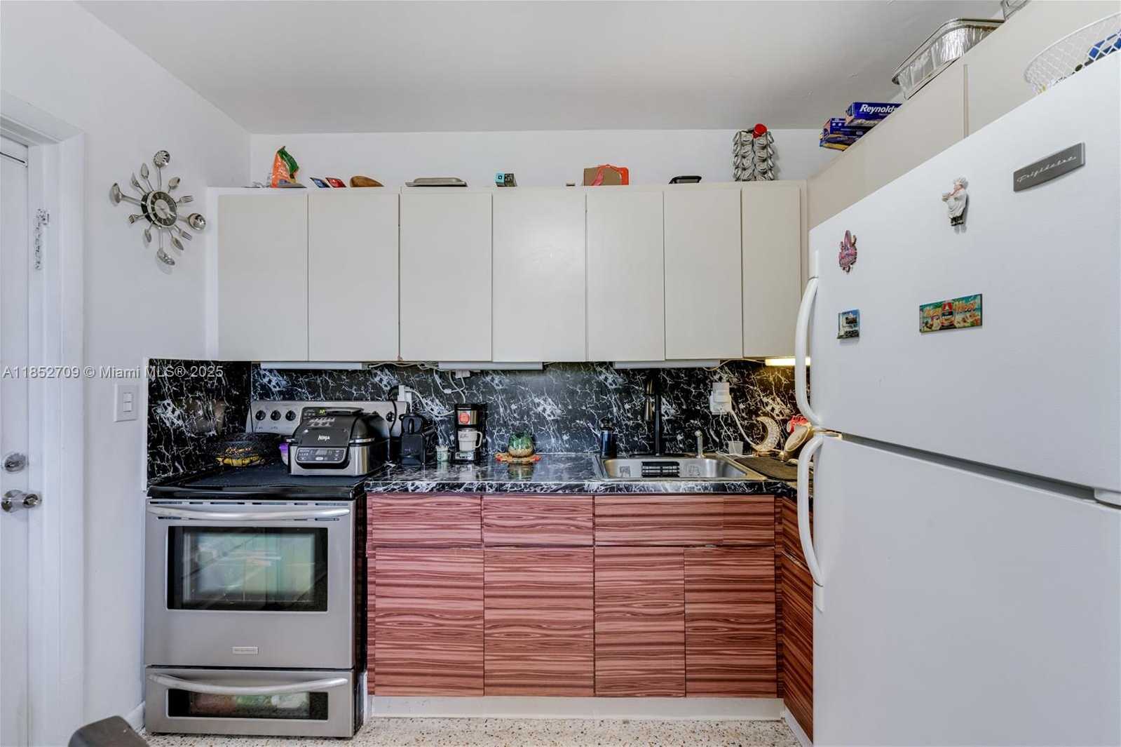 Small Image of 9311 SOUTH WEST 37TH ST #3, Miami Number 9