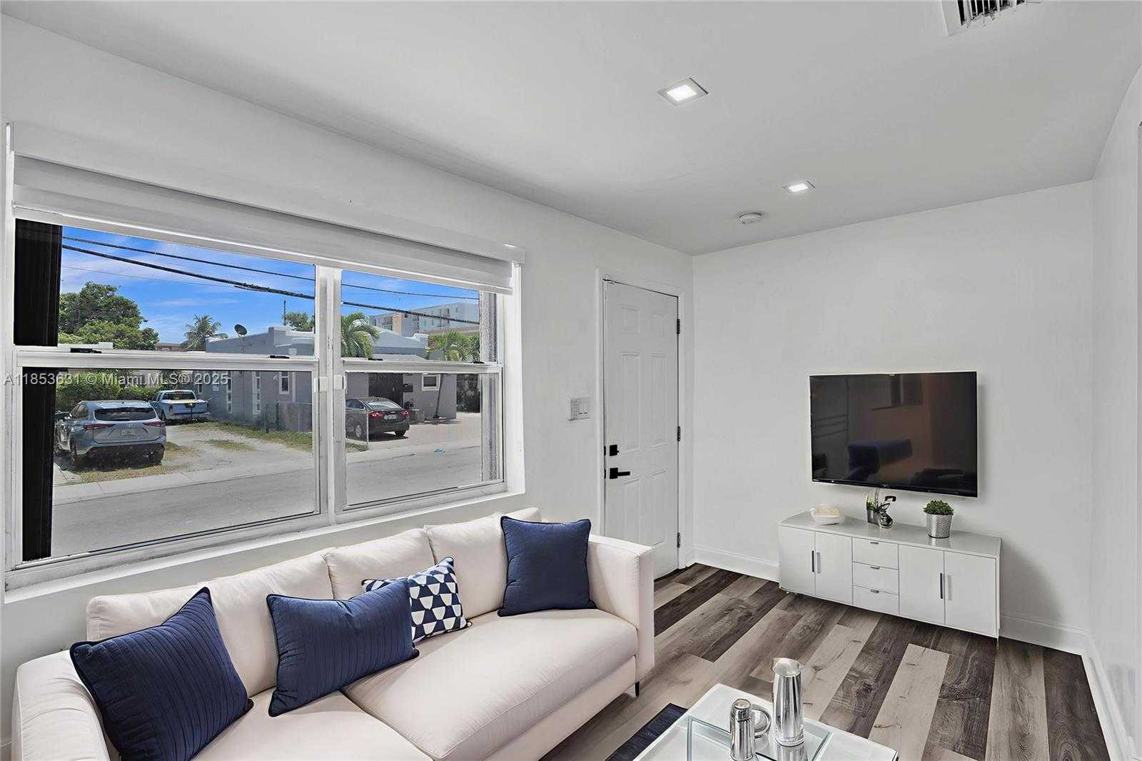 Small Image of 2135 SOUTH WEST 4TH STREET, Miami Number 11