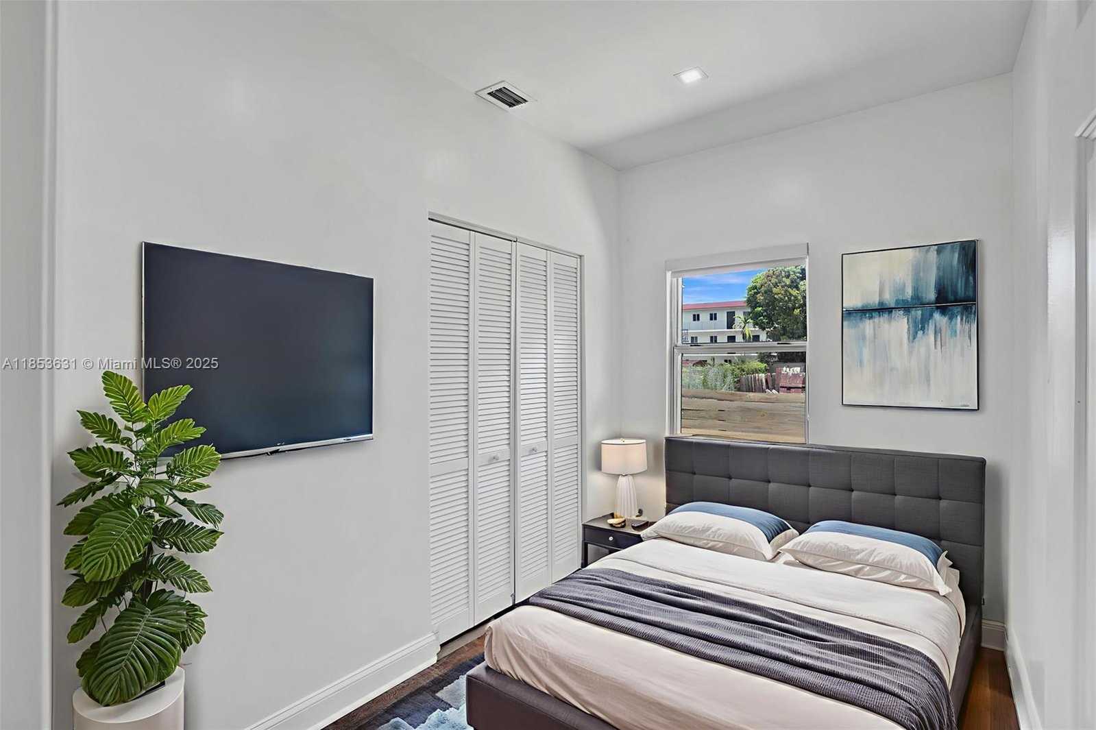 Small Image of 2135 SOUTH WEST 4TH STREET, Miami Number 15