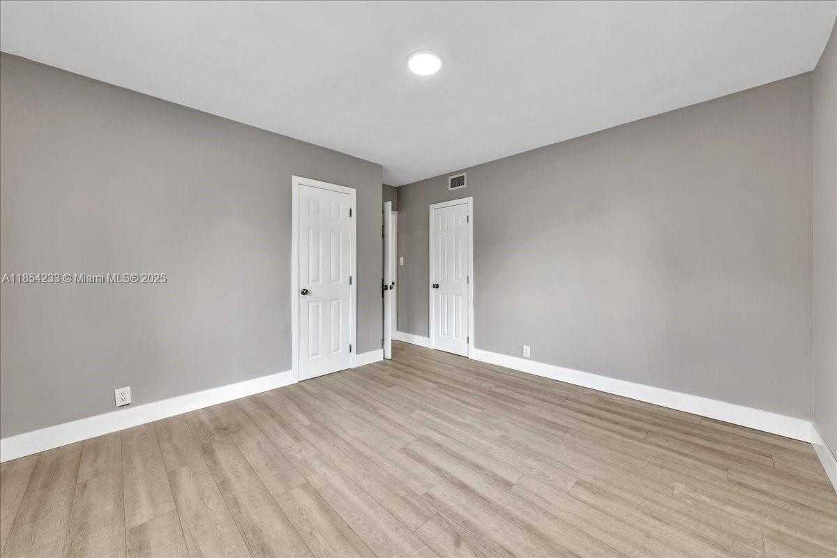 Small Image of 108 SOUTH EAST 23RD ST #2, Fort Lauderdale Number 15