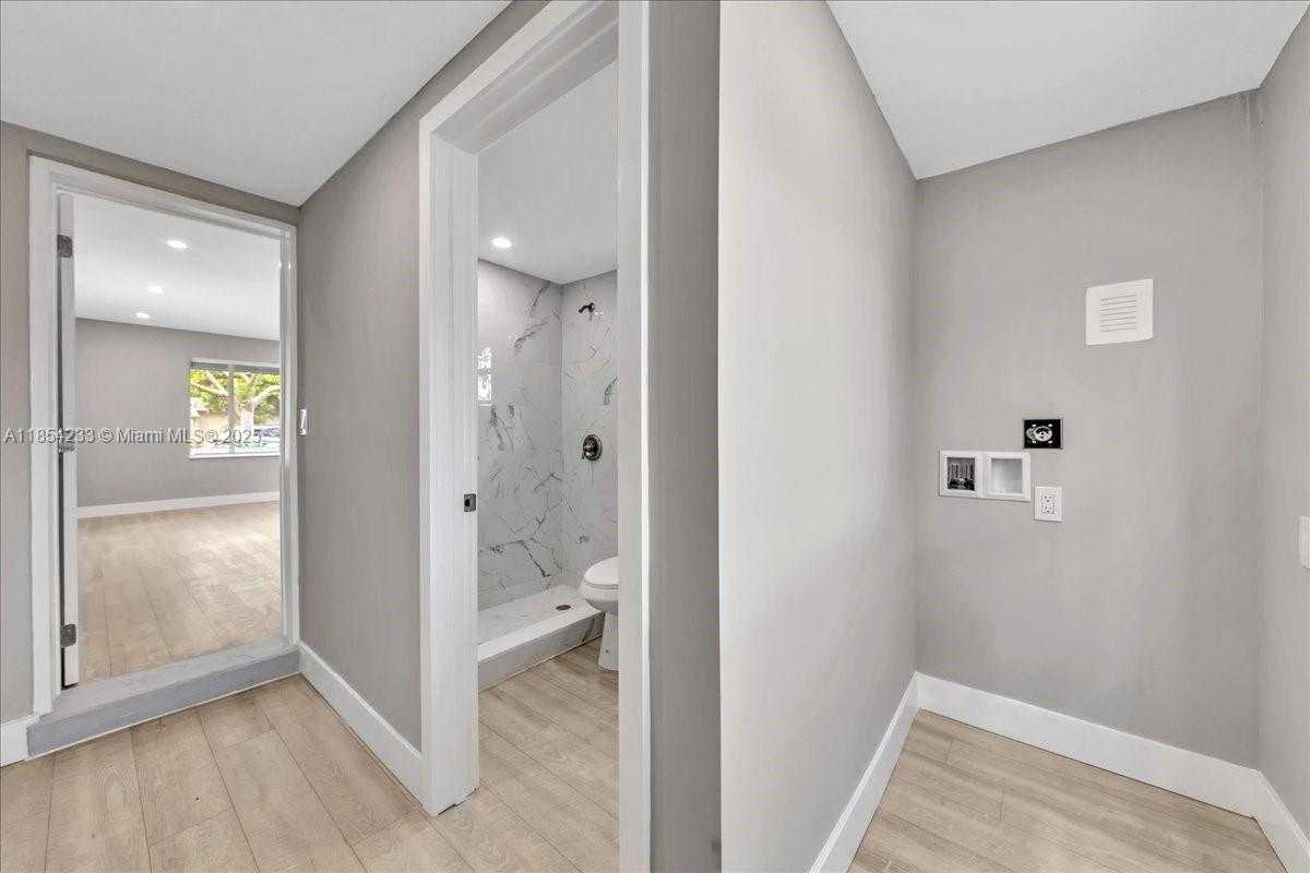 Small Image of 108 SOUTH EAST 23RD ST #2, Fort Lauderdale Number 16
