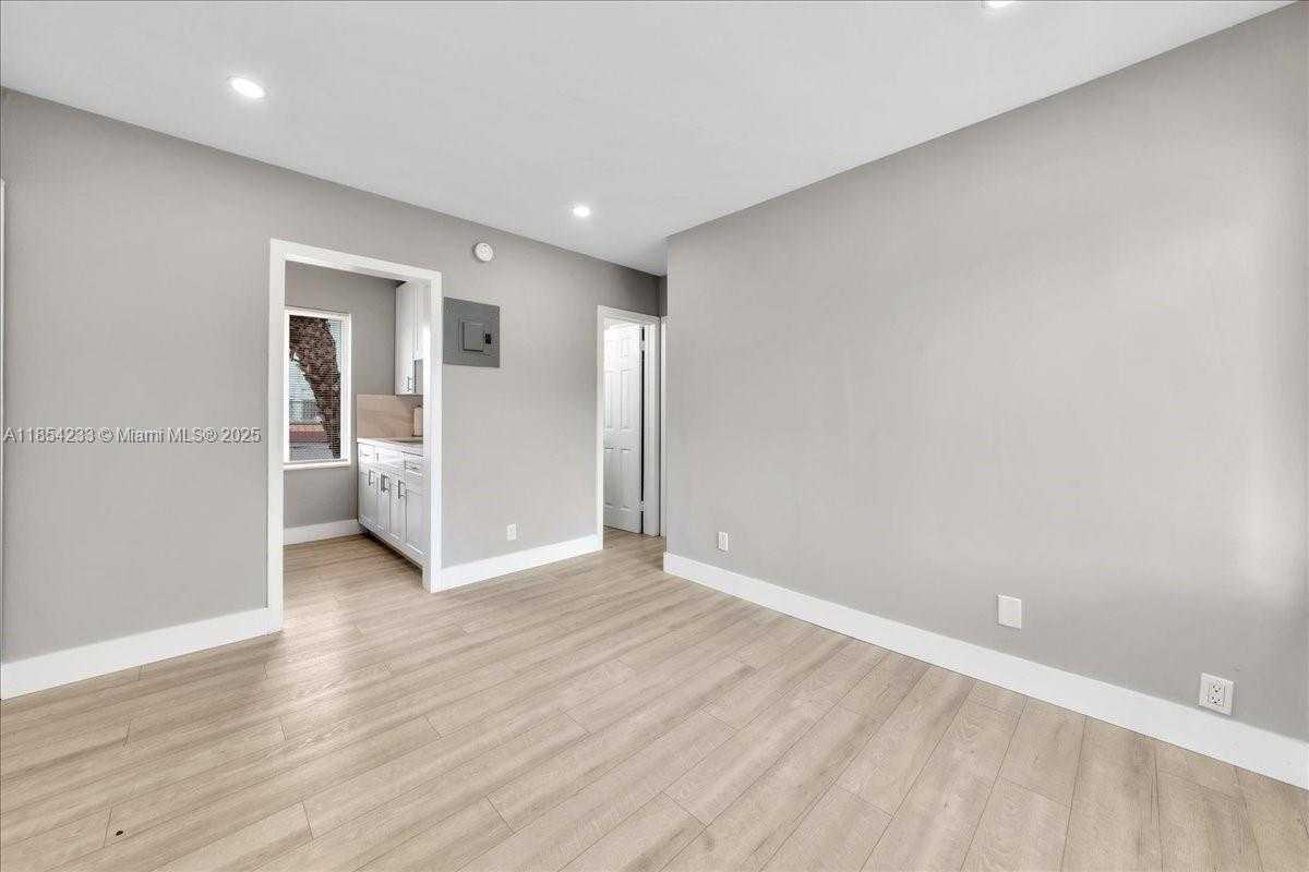 Small Image of 108 SOUTH EAST 23RD ST #2, Fort Lauderdale Number 20
