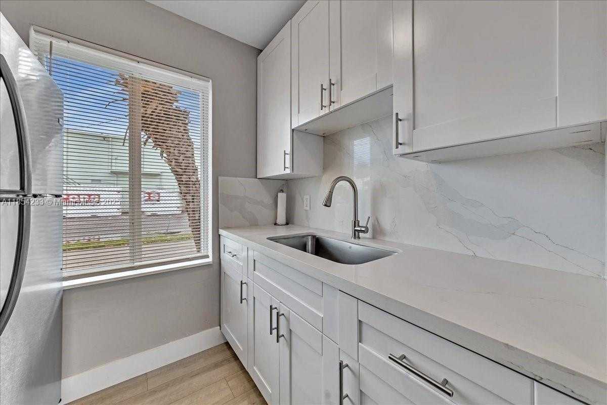 Small Image of 108 SOUTH EAST 23RD ST #2, Fort Lauderdale Number 22