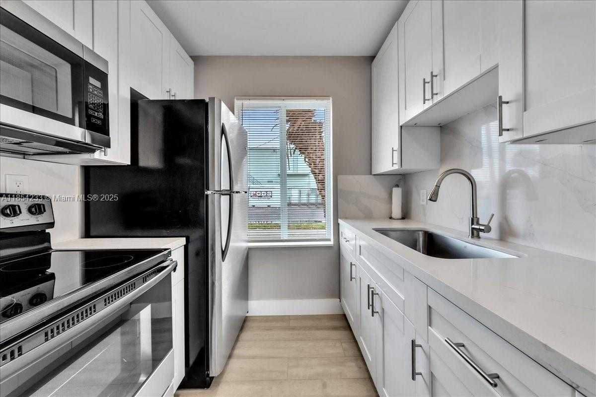 Small Image of 108 SOUTH EAST 23RD ST #2, Fort Lauderdale Number 23