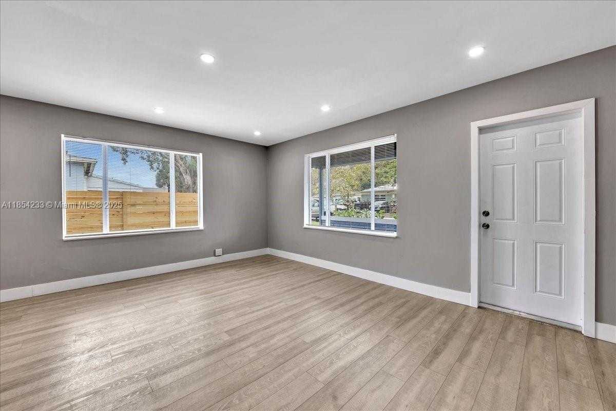 Small Image of 108 SOUTH EAST 23RD ST #2, Fort Lauderdale Number 29