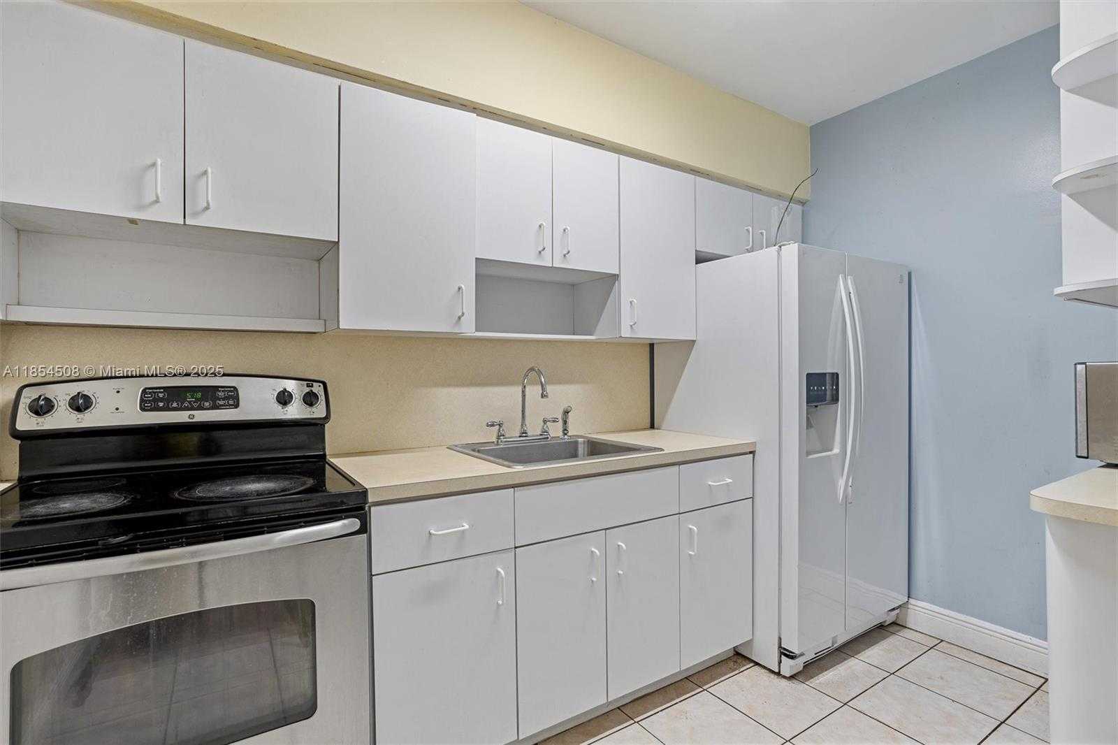 Small Image of 1701 SOUTH WEST 21ST ST #2, Miami Number 7